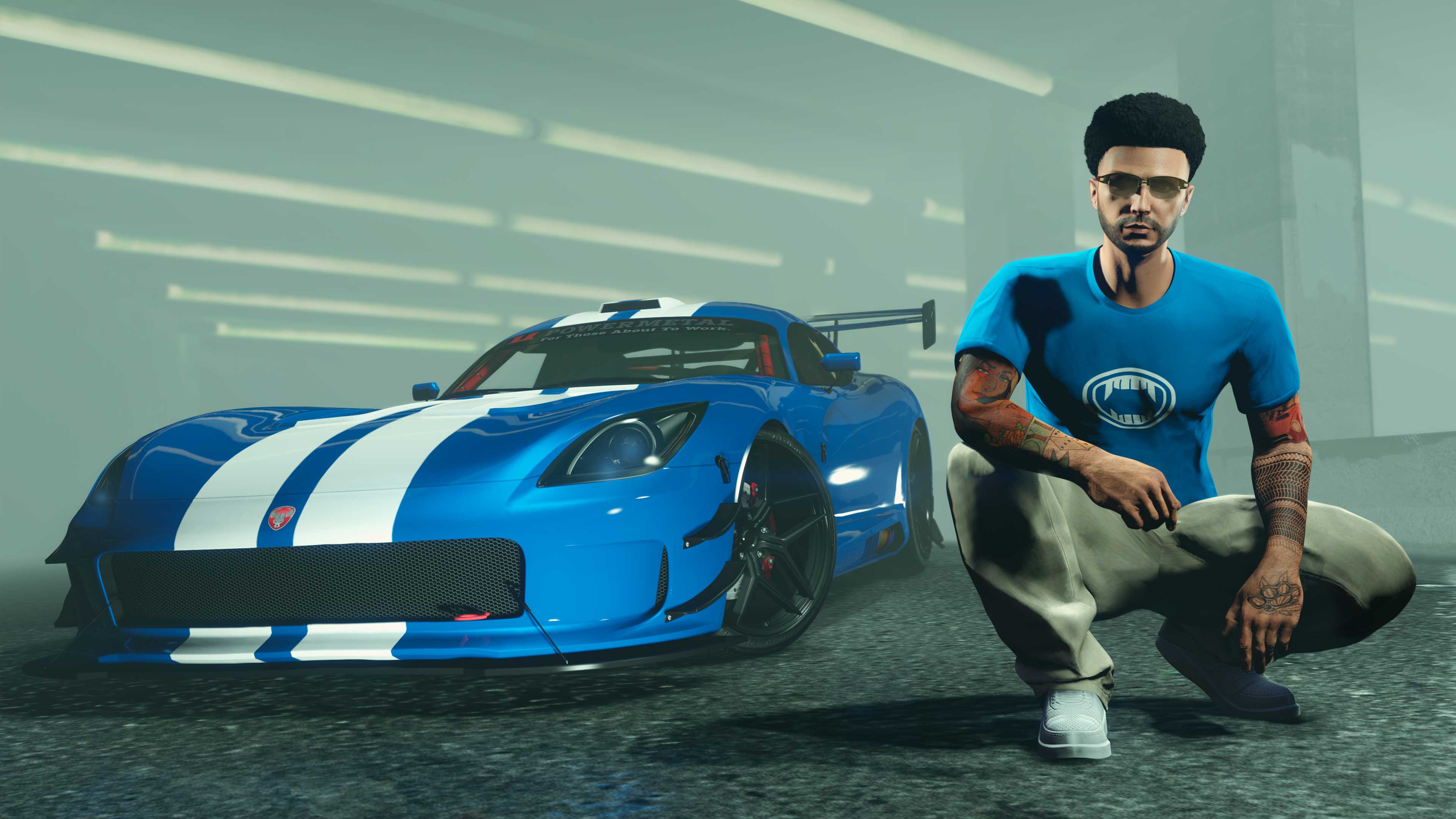 Screenshot of a GTA Online character wearing the Blue Banshee Tee.