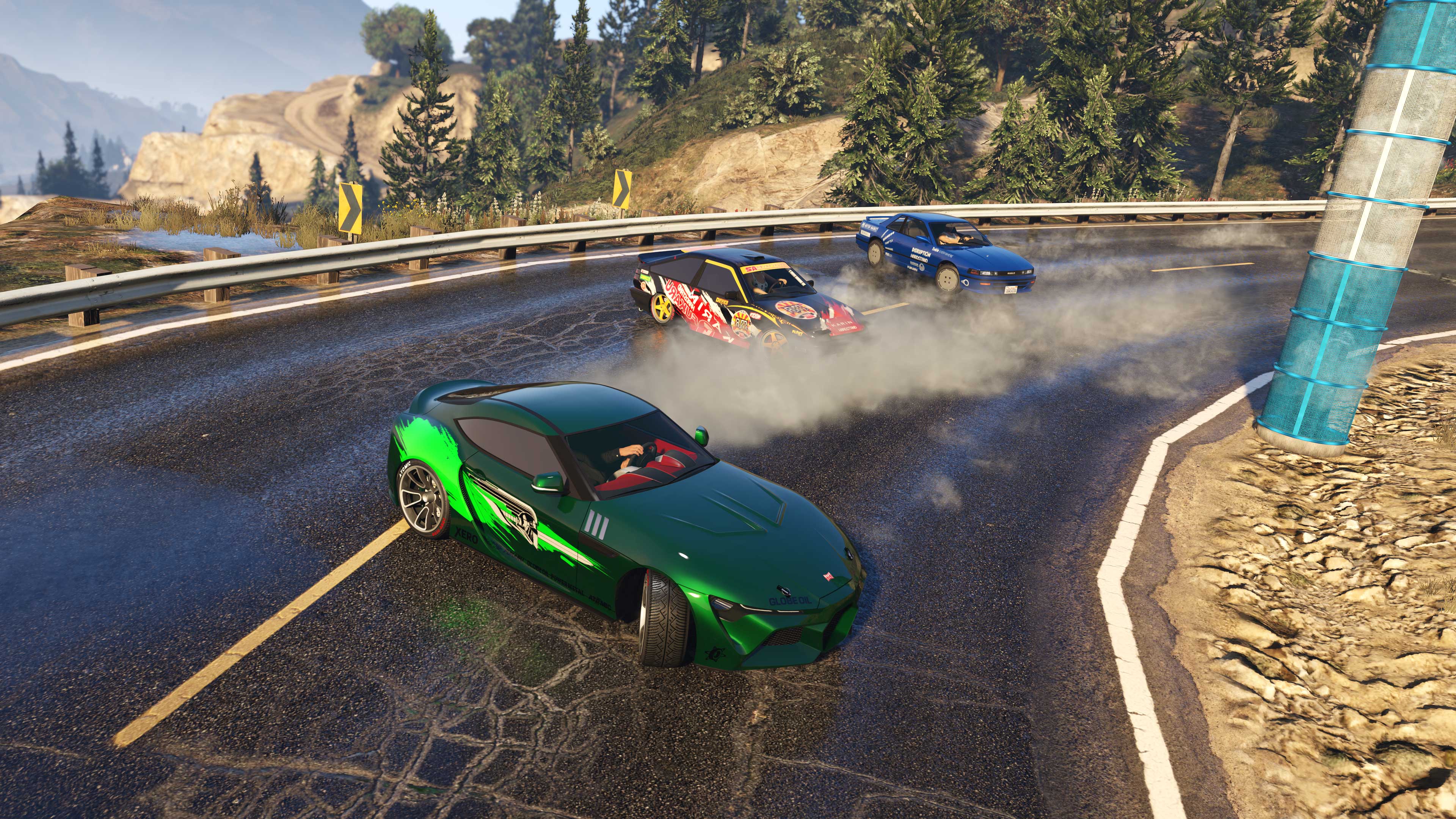 Drift Races Series Screenshot of three vehicles during Drift Races in GTA Online.